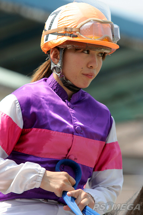 �{�����R��