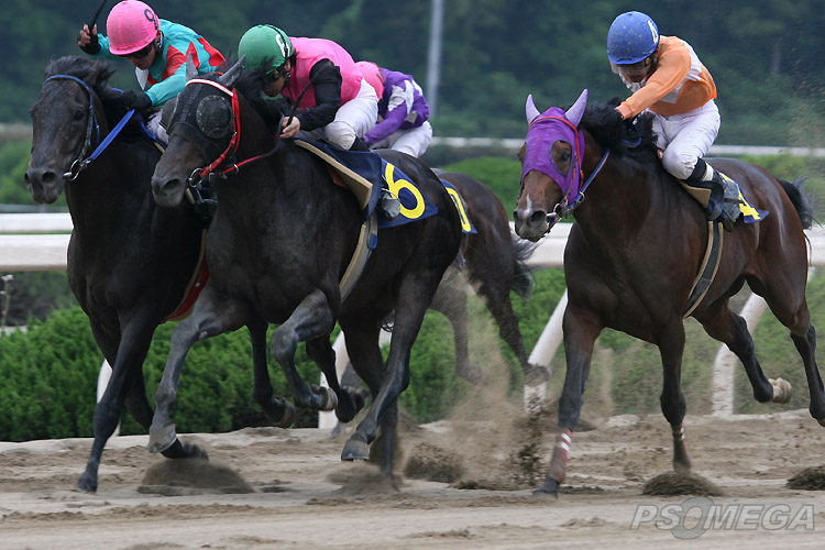 3���@������