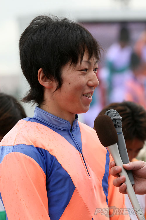 �uADONOS7�v�������Y�R��