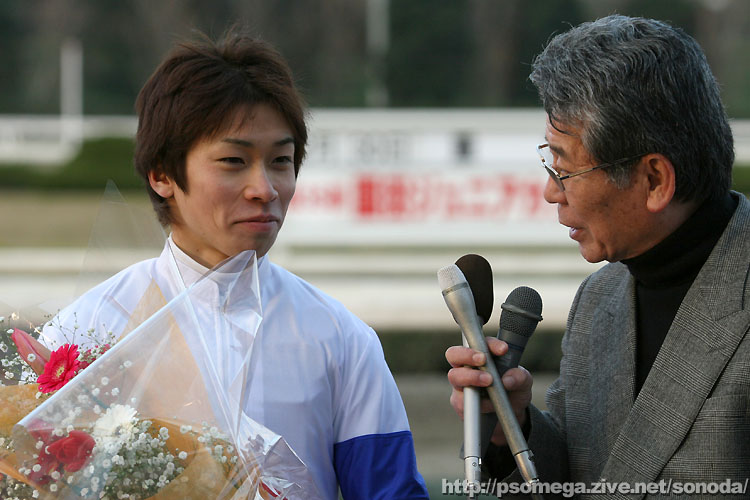 ��R�^��R��