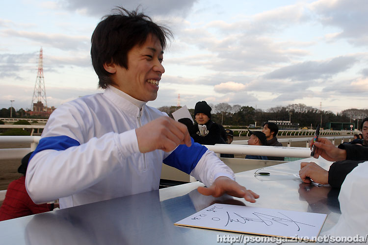 ��R�^��R��