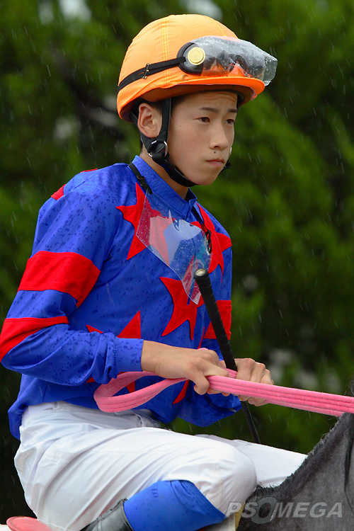 �������v