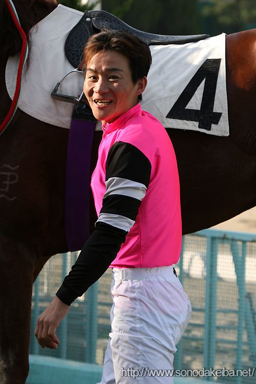 ���z�L���R��