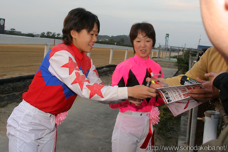 �ʕ{�R��ƊF��R��