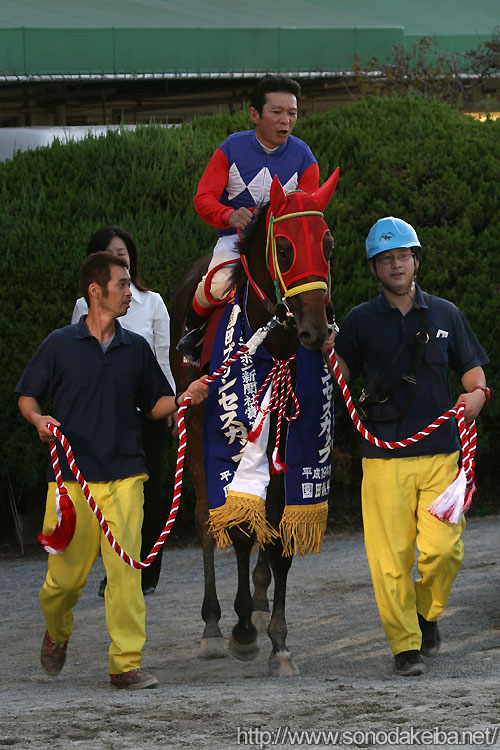 �^�b�J�[���[���[