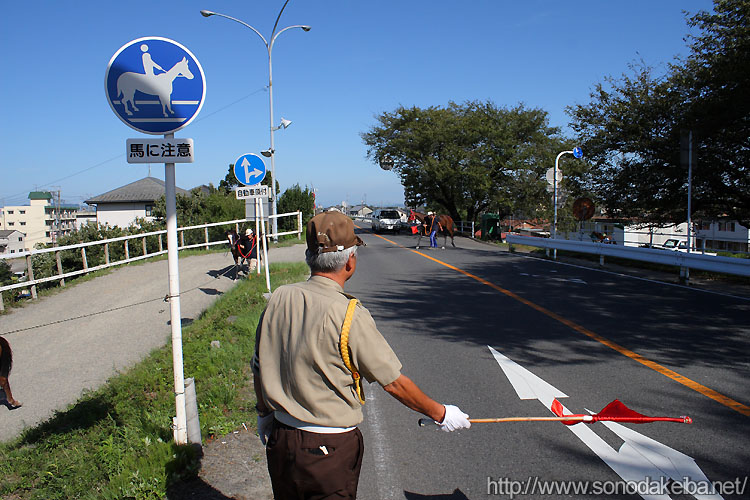 �n�D��W��