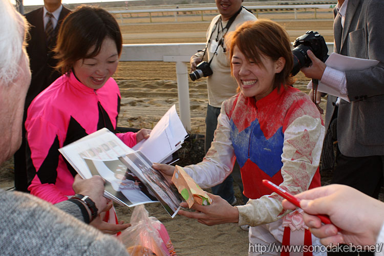 ���f�B�[�X�W���b�L�[�Y�V���[�Y2008�E�r��